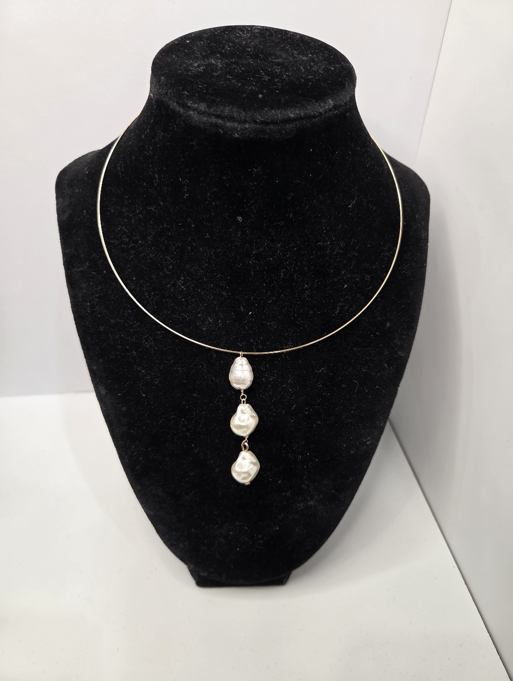 ✨️▪️House Of Harlow ▪Elegant Gold Choker Necklace White Baroque Glass Pearl Drop